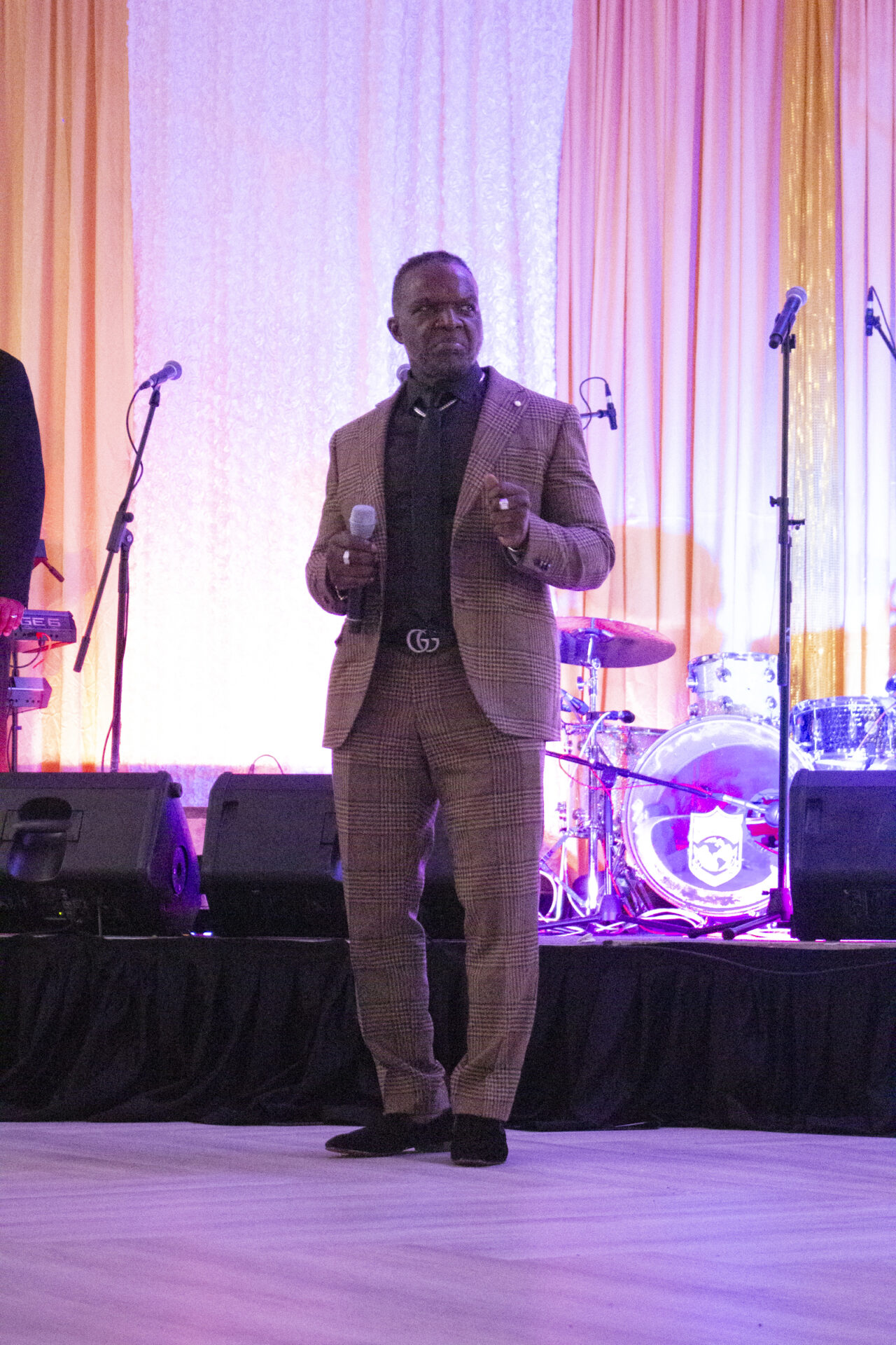 Host Bro Gee, dancing in the centre of a dance floor